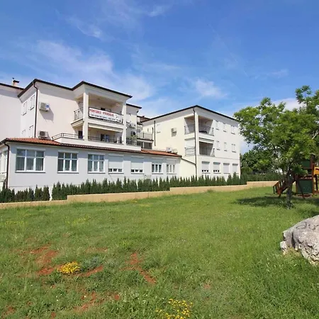 In - Istrien 9856 Апартаменты Пореч