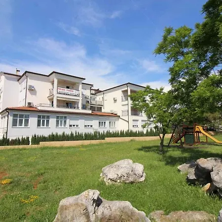 In - Istrien 9856 Апартаменты Пореч